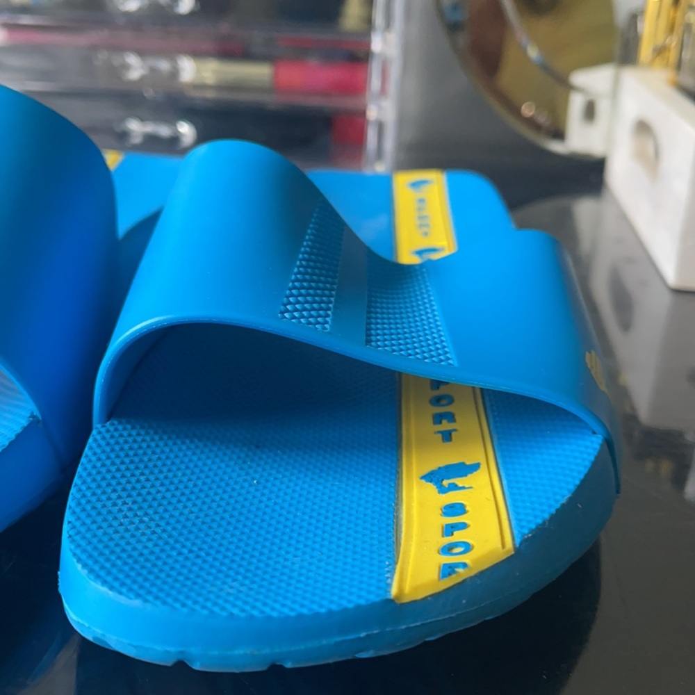 Versace flip flops - Picture 5 of 14